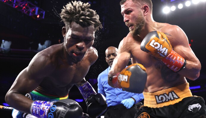 Ломаченко - Коммі: найкращі моменти бою