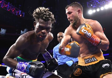 Ломаченко - Коммі: найкращі моменти бою