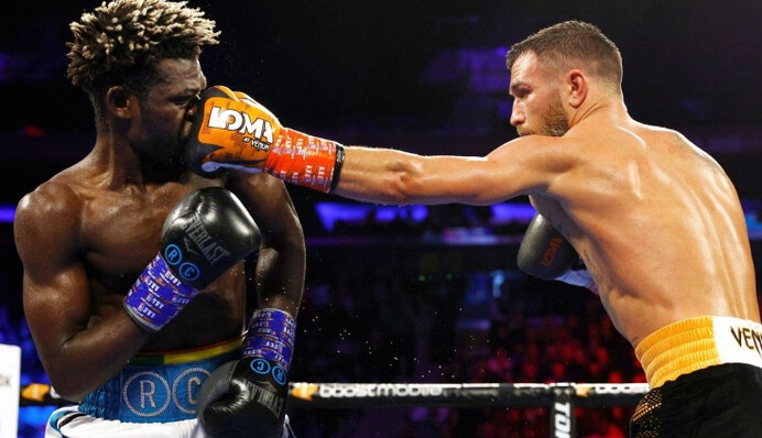 Ватний слов'янин: Ломаченко потрапив у скандал після бою з Коммі через прапор