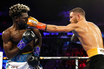 Ватний слов'янин: Ломаченко потрапив у скандал після бою з Коммі через прапор