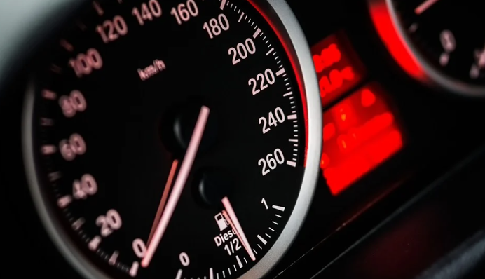 До 1 млн долларов: какие штрафы за превышение скорости платят в разных странах