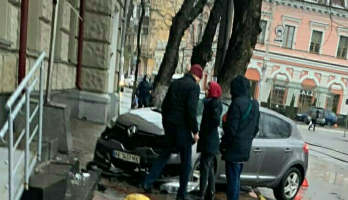 ​У Києві дівчина 