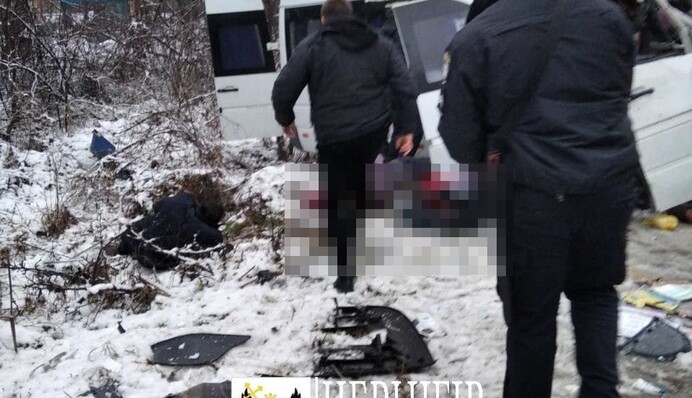 Врачи бьются за жизни выживших в ДТП под Черниговом: что известно про их состояние