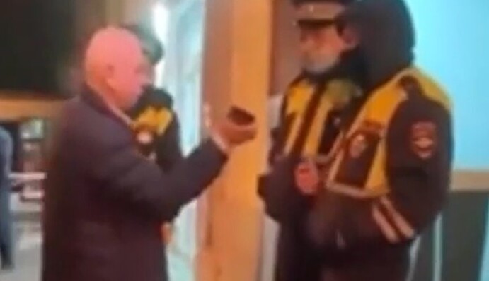 Судил и сразу наказал: в Ялте пьяный судья избил копов, видео