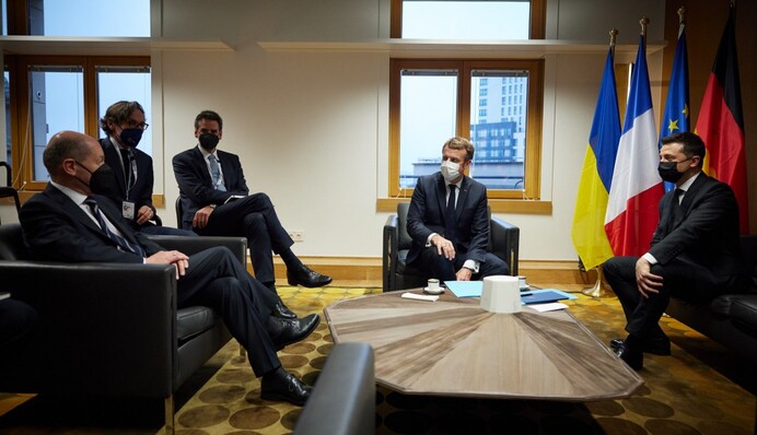Домовилися домовлятися: про що Зеленський розмовляв із Макроном та Шольцем