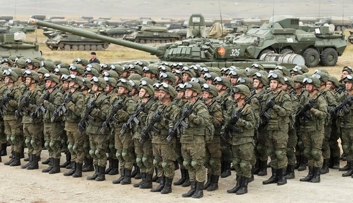 Россия продолжает стягивать войска на границу с Украиной: появились новые спутниковые снимки