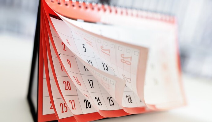 Скільки українці відпочиватимуть у 2022 році: календар свят та вихідних