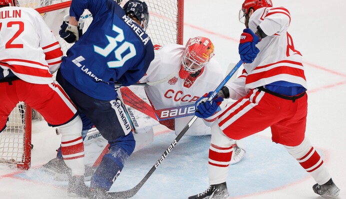 Сборная России вышла на хоккейный матч в форме СССР и опозорилась: видео