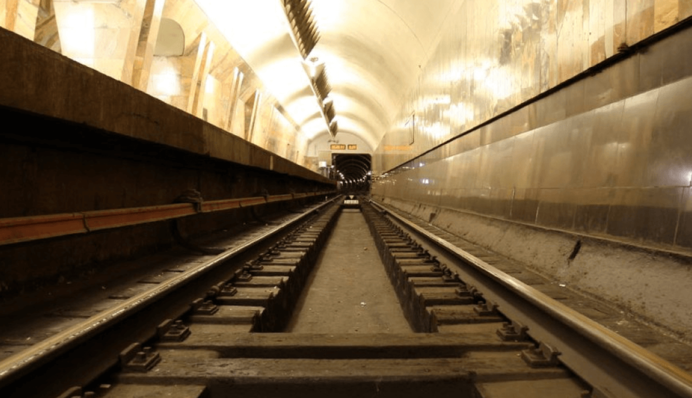 У Києві розвалюються не лише мости: дігери показали відео 