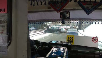 В Киеве из-за ДТП образовалась гигантская пробка на мосту: карта и фото