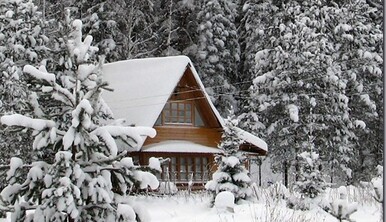 Субсидія на комуналку: чи можуть її призначити власникам землі чи будинку в селі