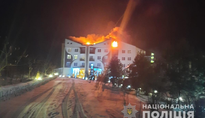 Під Вінницею сталася смертельна пожежа на базі, де відпочивали діти: фото, відео та усі деталі