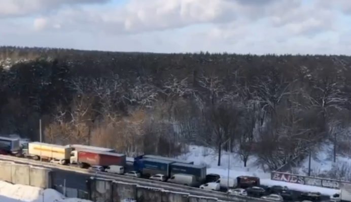 У Києві утворився гігантський 