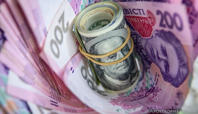 Півмільярда доларів “чорної каси”: скільки хабарів збирають на регіональних митницях