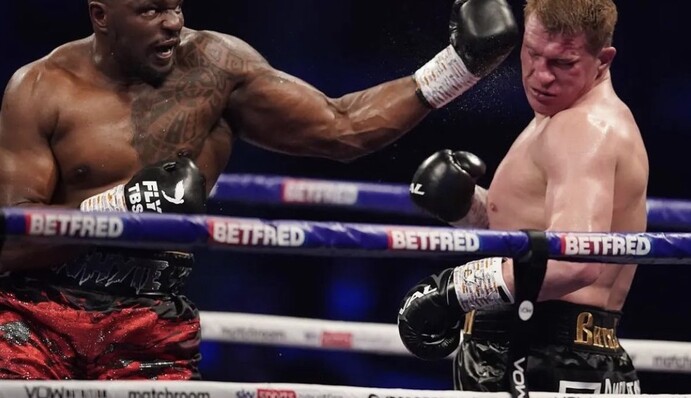 Самые жесткие нокауты 2021 года: видео