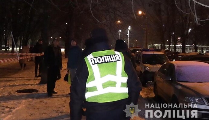 В Киеве зарезали мужчину за то, что вступился за женщину: фото и видео