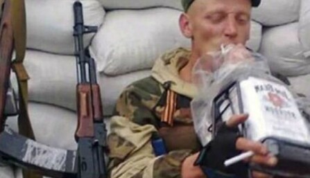 П'яний бойовик ЛНР 