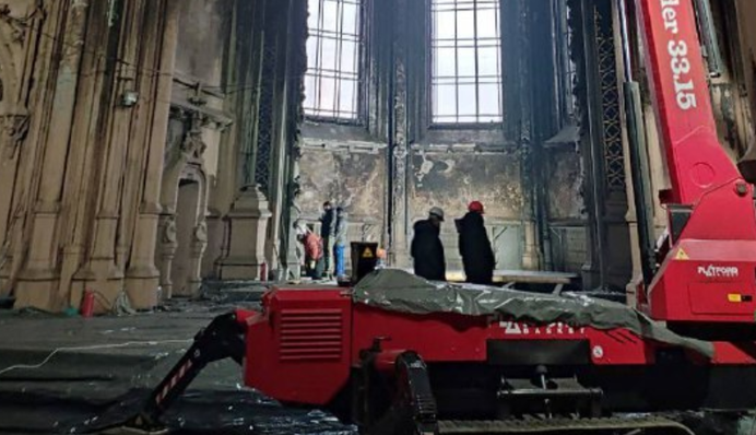 Як виглядає київський Костел Святого Миколая після пожежі: свіжі кадри