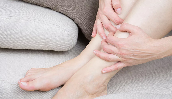 Что делать, если отекают ноги: доктор Комаровский дал советы