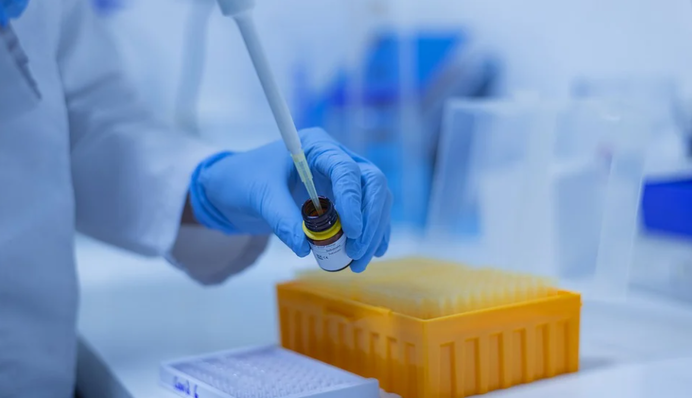 Нет денег: разработку украинской вакцины от COVID внезапно прекратили