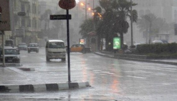 У Єгипті на популярні курорти обрушилися зливи зі снігопадами: відео негоди