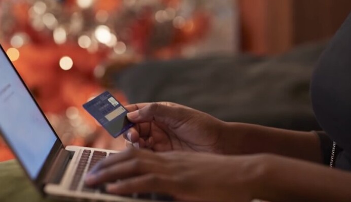 ​Виводять гроші з карти: шахраї запустили нову схему з фейковою 