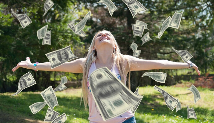 Гроші потечуть рікою: двом знакам Зодіаку пощастить із фінансами у 2022 році