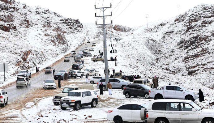 Саудівську Аравію у січні замело снігом: видовищні фото та відео