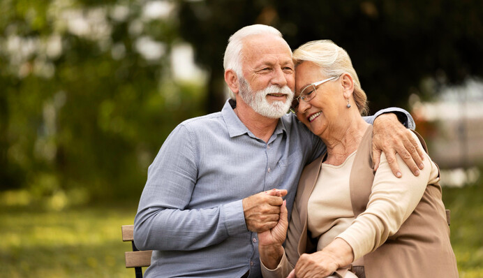 Графік виплати пенсій: кому дають гроші насамперед