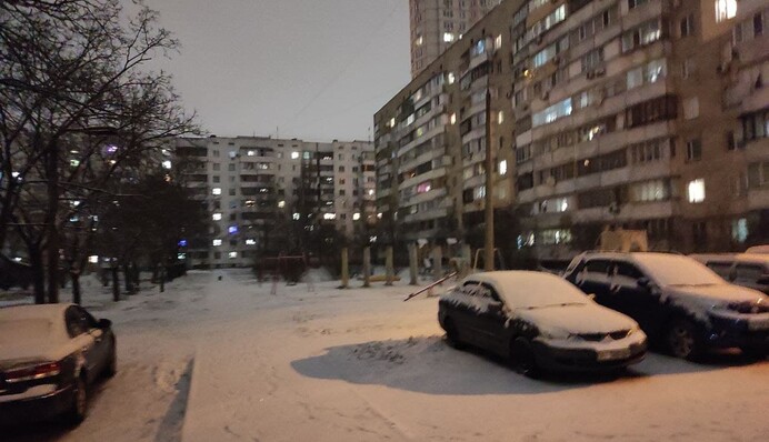 Киев накрыло сказочным снегом: опубликованы фото и видео