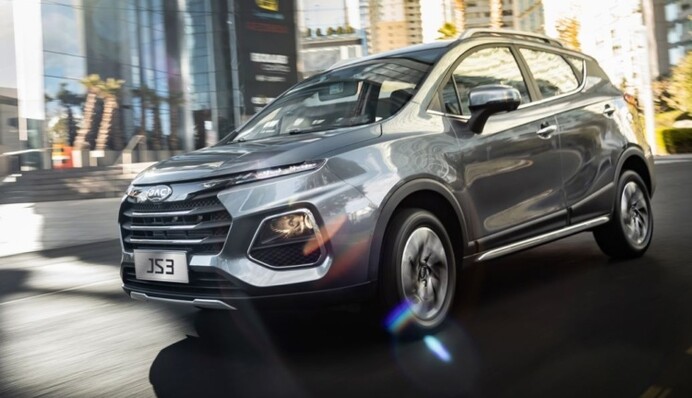 На украинский рынок выходит обновленный популярный кроссовер: характеристики и фото