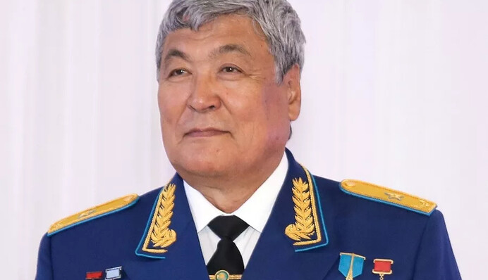 Не можу вбивати брата: перший казахський космонавт хоче придушити протести силами ОДКБ