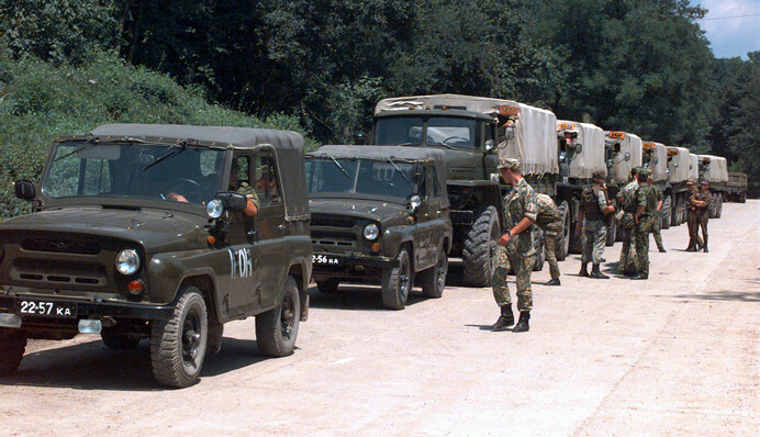 ​Протесты в Казахстане: президент призвал в страну российских "миротворцев" из ОДКБ