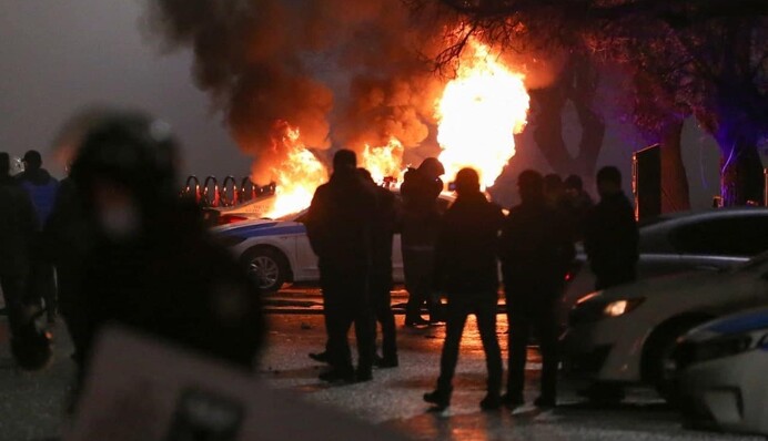 ​Жертвами боев в Казахстане стали десятки человек: опубликовано видео