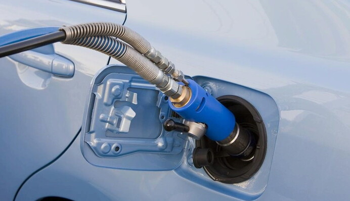 Вдарить по кишені водіїв: як протести в Казахстані вплинуть на український ринок