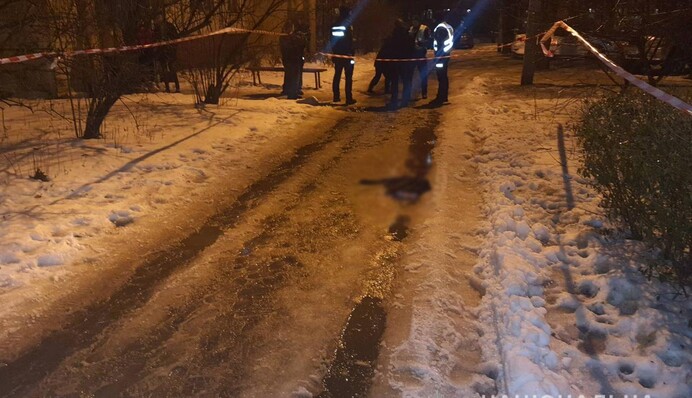 У Харкові біля під'їзду знайшли тіло немовляти у пакеті: що відомо про матір