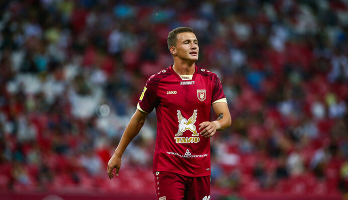 Пьяный футболист сборной России попал в громкий скандал: видео инцидента