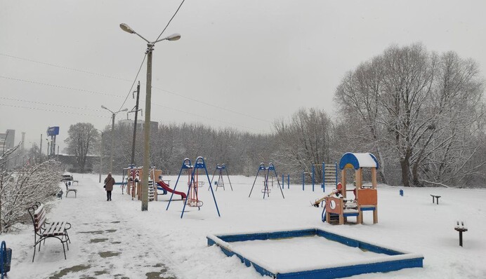 Львів засипає снігом: фото та відео казкової погоди