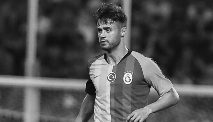 Футболист сборной Турции погиб в ДТП: жуткие фото