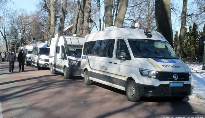 В Киеве "заминировали" все школы: как проходит проверка