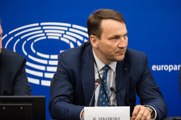 "Попробуете еще раз, получите по яйцам": в Польше жестко ответили России по поводу НАТО