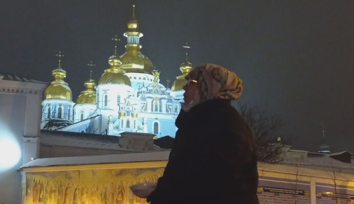 Чути на всю Михайлівську площу: українка вразила виконанням колядки, відео