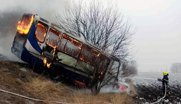 Смертельна ДТП біля Дніпра: згорів автобус, є поранені
