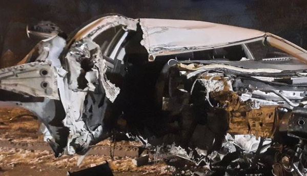 Під Києвом авто вщент зруйнувано від потужного удару: фото та відео страшної ДТП