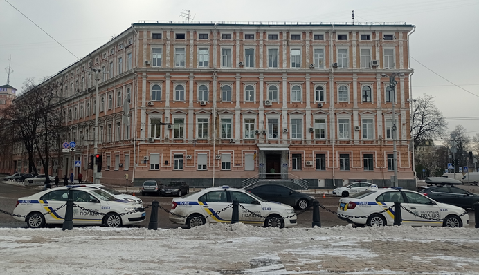 Порошенка відпустили під особисте зобов'язання: фото, відео та всі подробиці суду