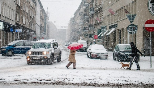 Шар снігу до 80 см та плюсова температура: карта погоди в Україні в перший день лютого