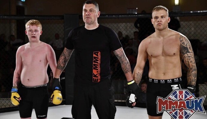 Кто такое допустил? Боец MMA за секунды нокаутировал 