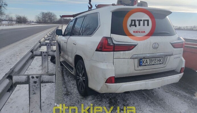 Полный привод не помог: под Полтавой произошло элитное ДТП, фото