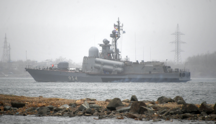 Флот РФ розпочав великі навчання в Балтійському морі: задіяно десятки бойових кораблів