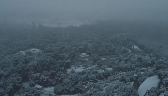 Вперше з 1993 року: фото та відео снігопаду на популярному турецькому курорті